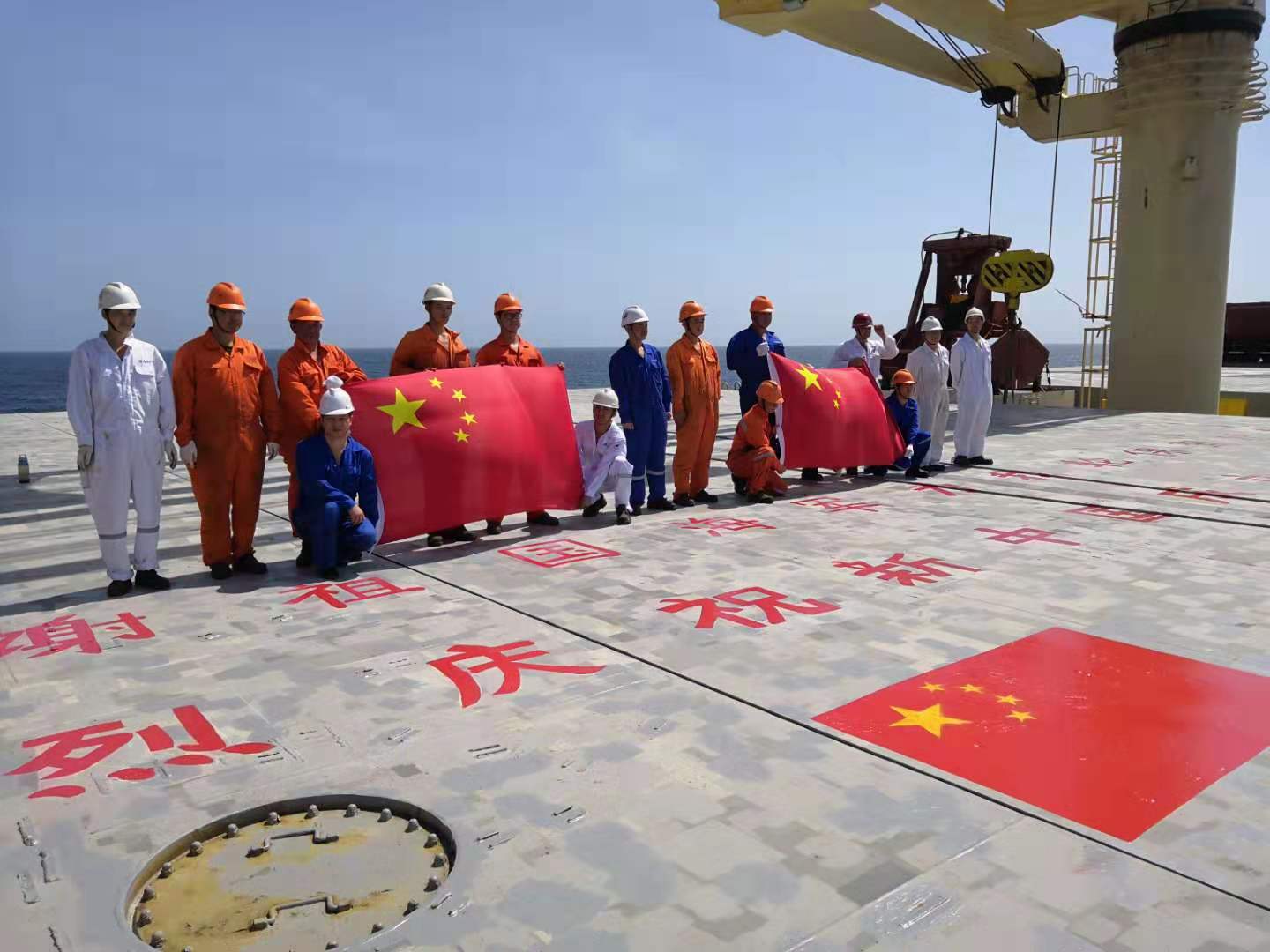 中華門(mén)輪，祖國(guó)海軍為你護(hù)航！